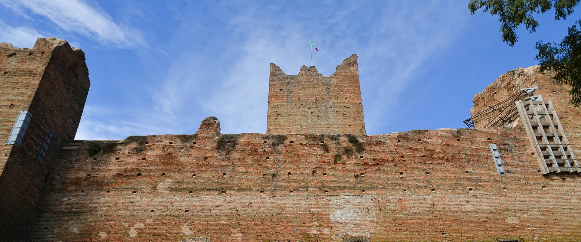 Rocca Medievale photo by SimoneLugarini